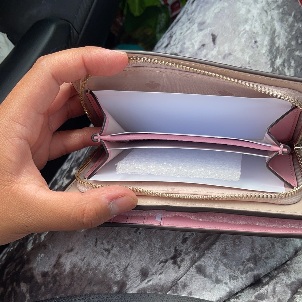 Beautiful Kate spade ♠️ wallet
